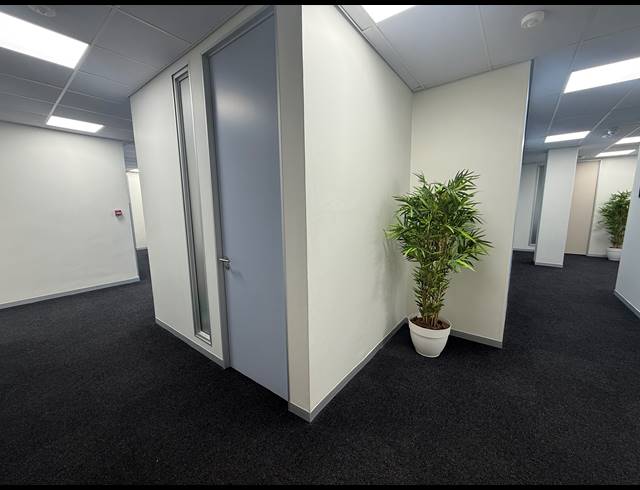 21M² OFFICE TO LET IN KILLARNEY